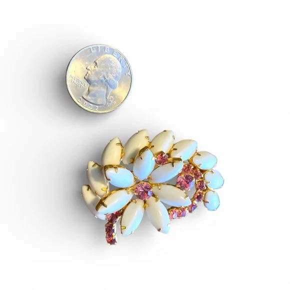 Vintage White Glass & Pink Rhinestone Floral Spray Brooch - Picture 3 of 5